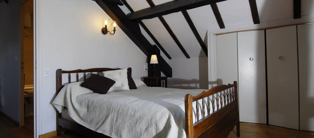 Logis Hotel Restaurant L'Auberge Du Chateau Muret-le-Château Esterno foto